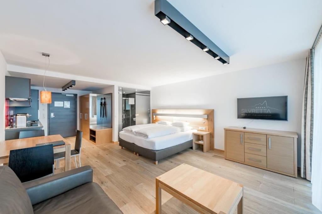 Sport- Und Genusshotel Silvretta ايشجل المظهر الخارجي الصورة